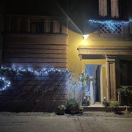 Ferienwohnung La Torre Di Caprera Siena Exterior foto