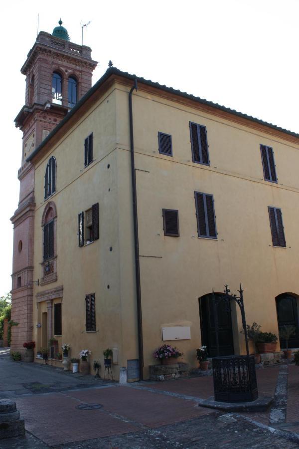 Ferienwohnung La Torre Di Caprera Siena Exterior foto
