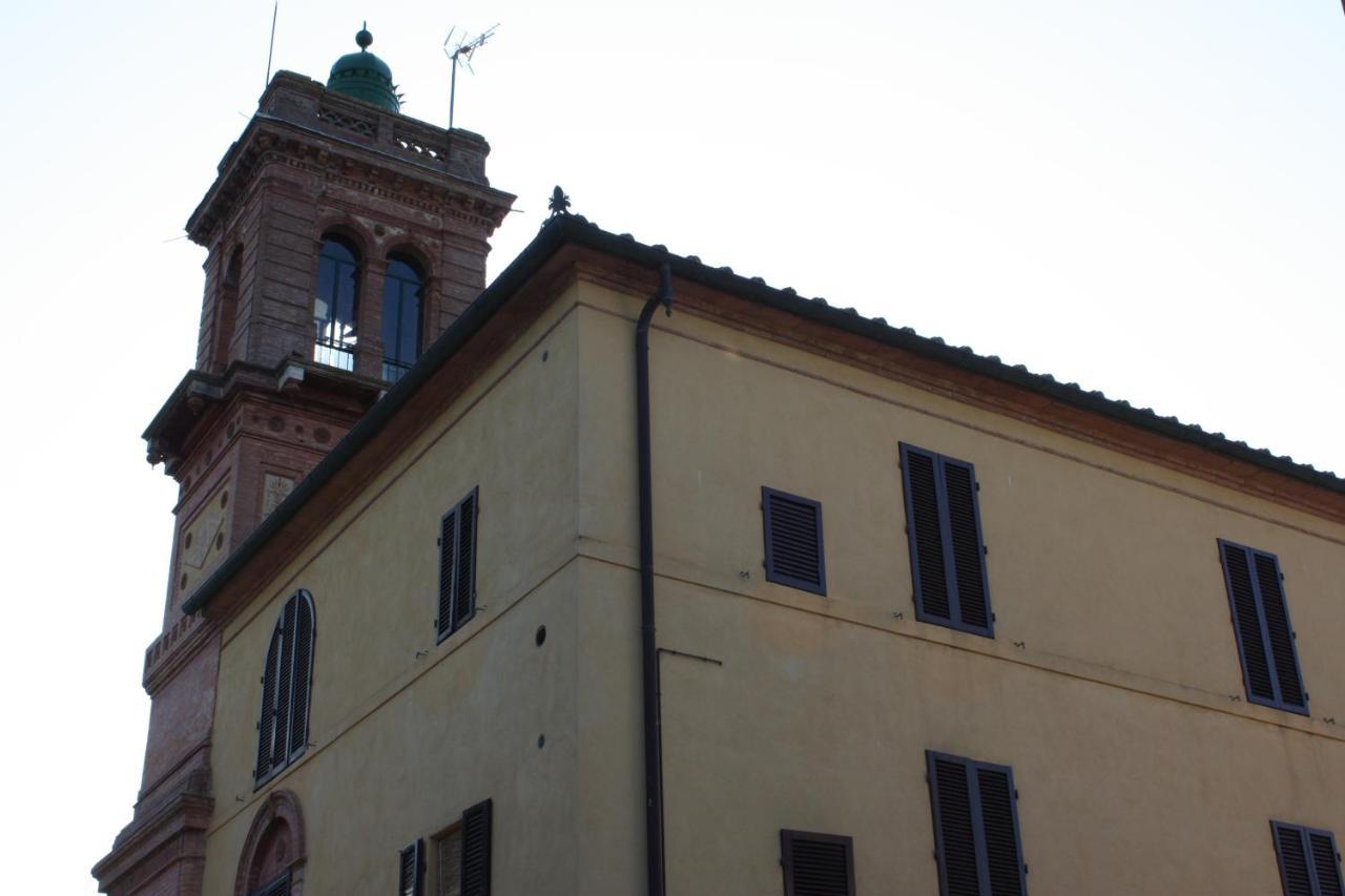 Ferienwohnung La Torre Di Caprera Siena Exterior foto