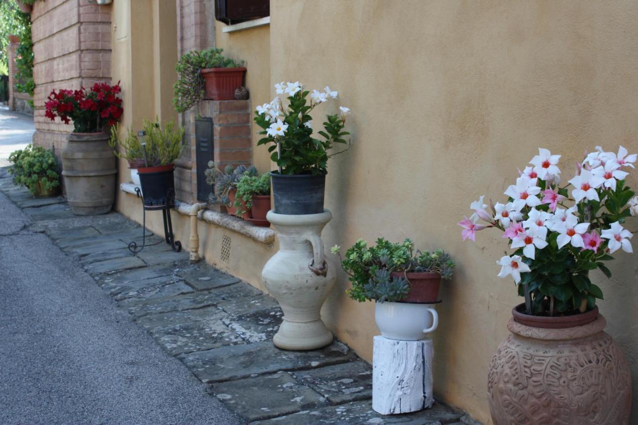 Ferienwohnung La Torre Di Caprera Siena Exterior foto