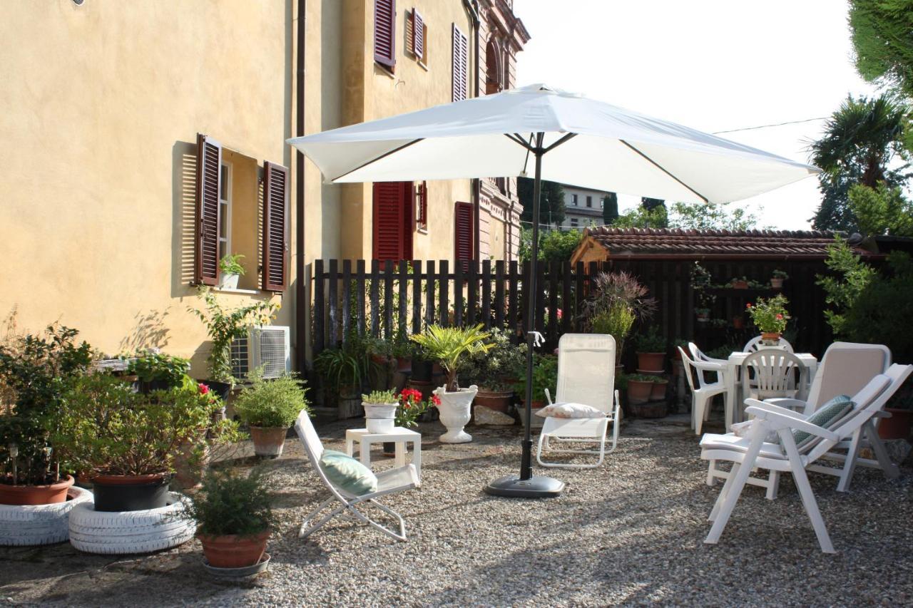 Ferienwohnung La Torre Di Caprera Siena Exterior foto