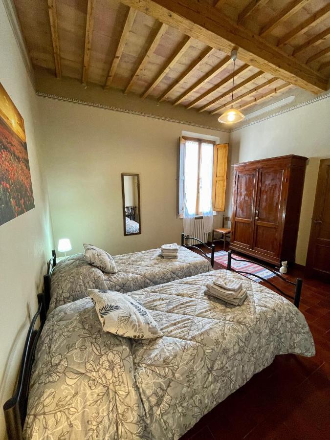 Ferienwohnung La Torre Di Caprera Siena Exterior foto